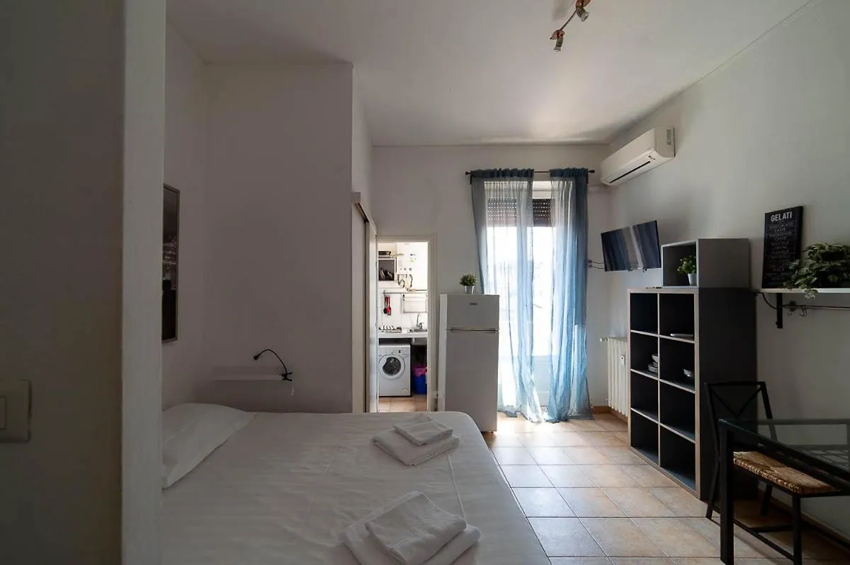 Hbhall Residenze Darsena Милан 0*,