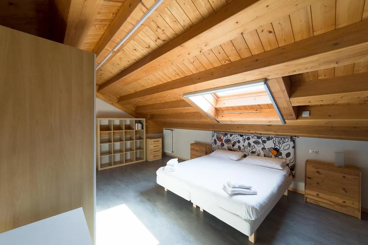 Hbhall Residenze Darsena Милан 0*,  Италия