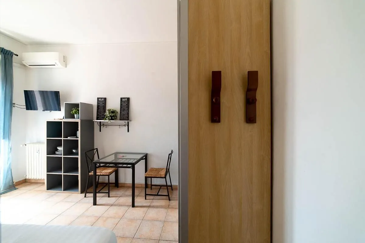 Hbhall Residenze Darsena Milaan Italië