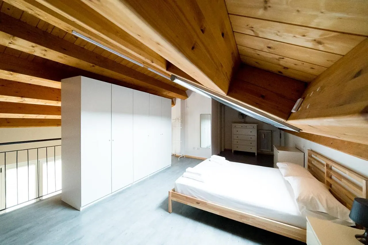 Hbhall Residenze Darsena Milaan