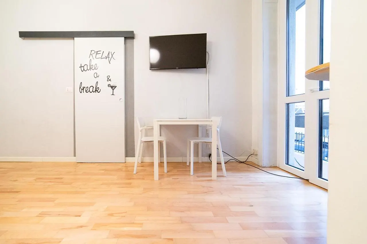 Hbhall Residenze Darsena Milaan 0*,